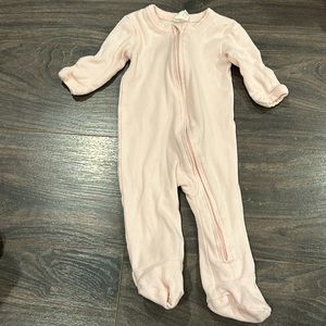 Kate Quinn pink footie one piece size 0-3 months GC 3:14